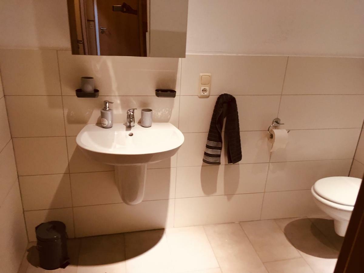 Ferienwohnung Am Nuerburgring/Wintersport Arft Acht Buitenkant foto